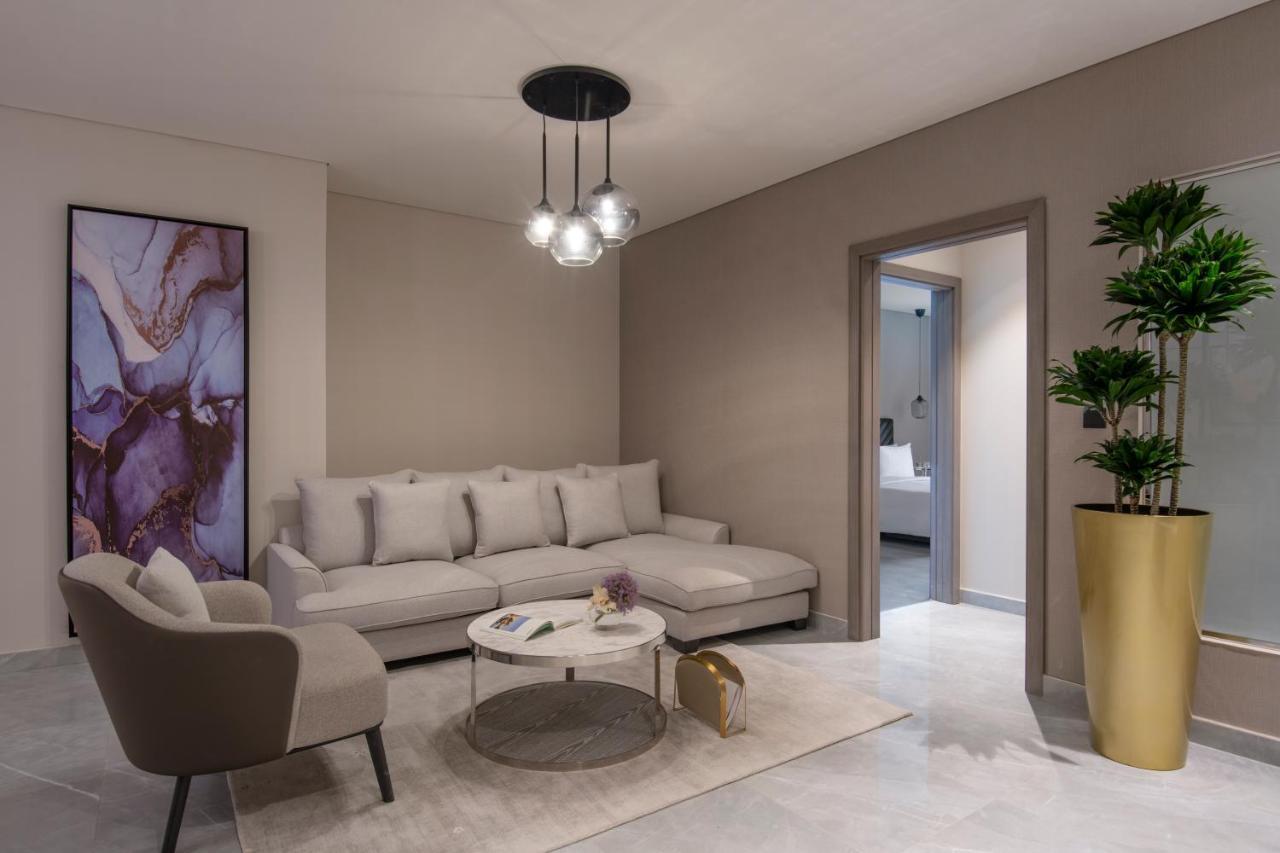 Steigenberger Residence Ad Dawhah Esterno foto A staged living room
