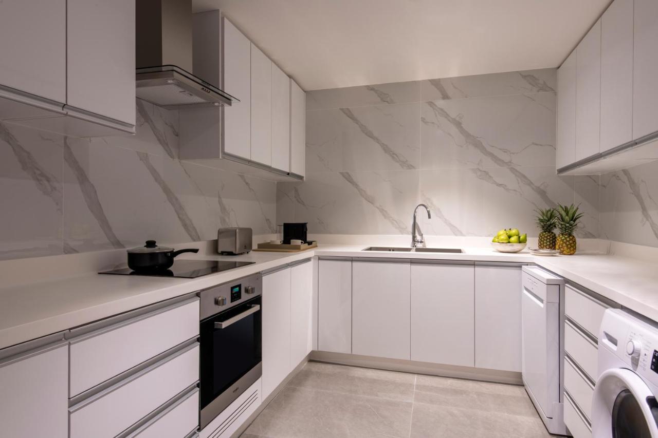 Steigenberger Residence Ad Dawhah Esterno foto A modern kitchen